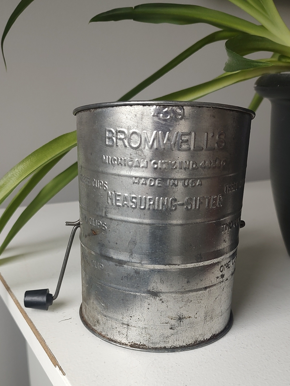 Made In Michigan City USA Vintage Bromwell's Measuring-Sifter